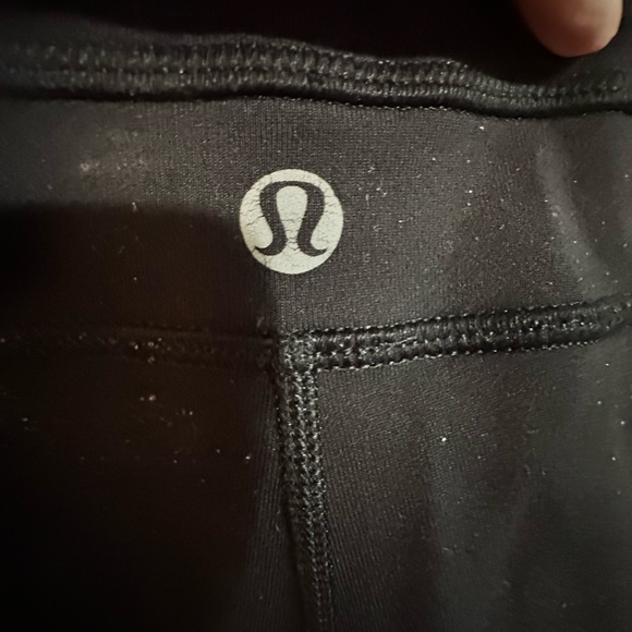 Lululemon black leggings. - Picture 6 of 8